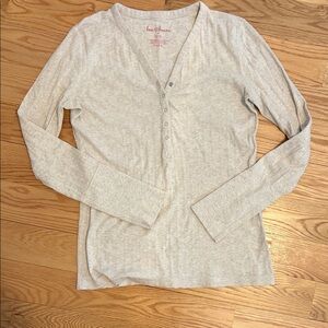 Women’s beige Hanna andersson Long Sleeve Henley Top M